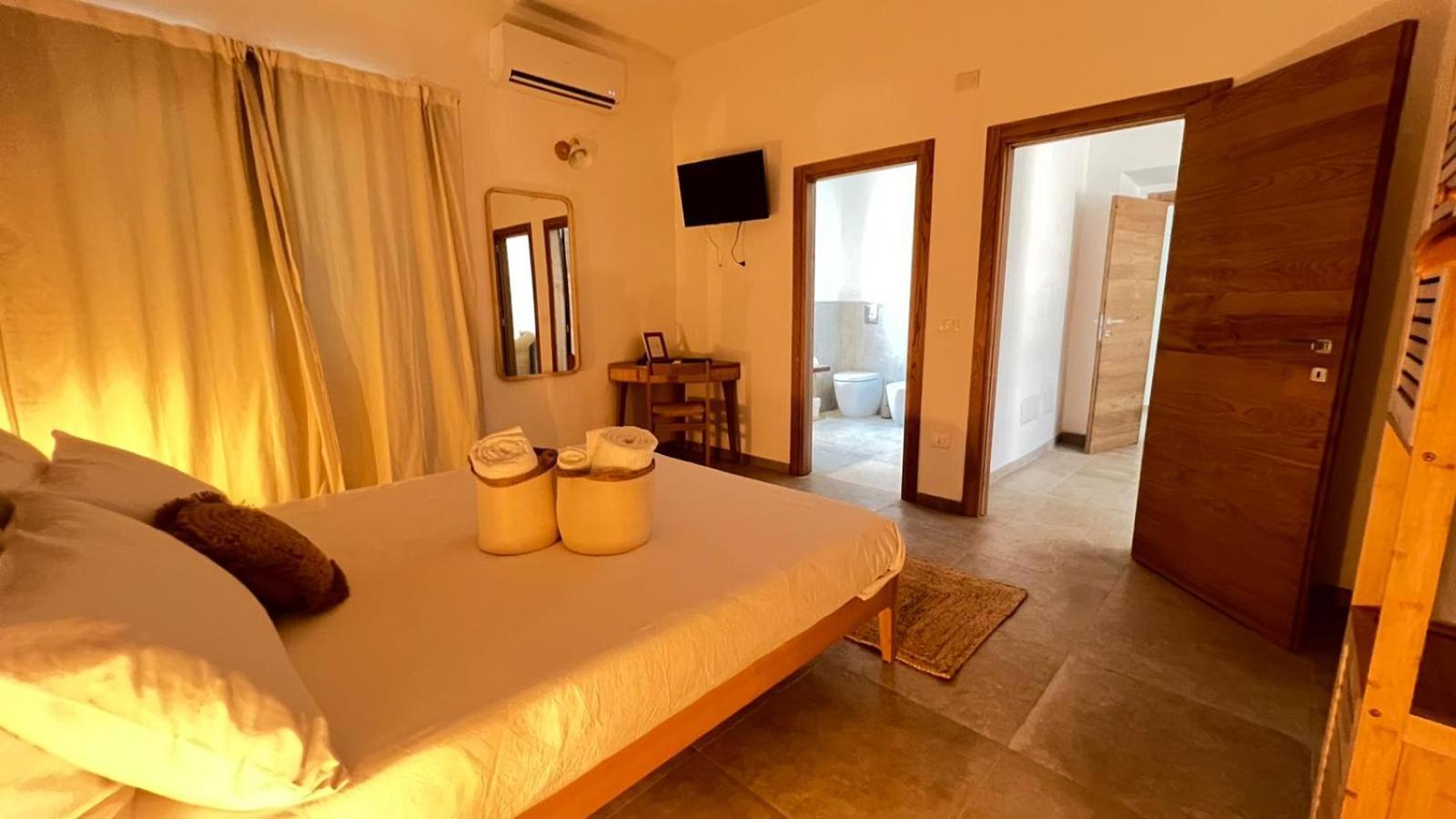 Il Mandorlo Bed and Breakfast Santa Teresa Gallura Buitenkant foto