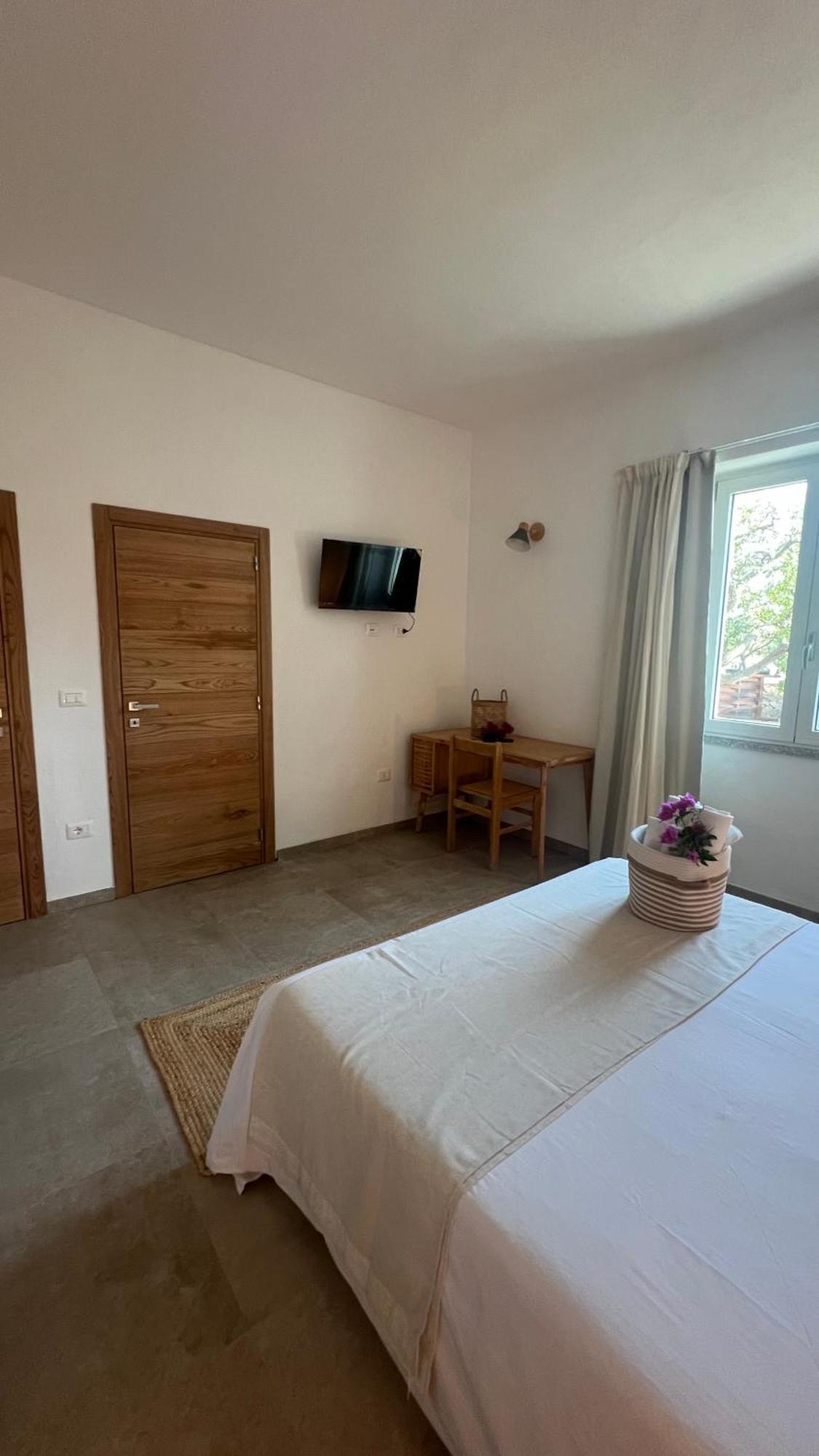 Il Mandorlo Bed and Breakfast Santa Teresa Gallura Buitenkant foto